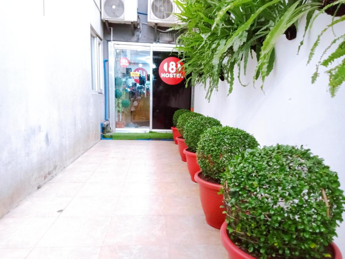 8Hostel Manille Extérieur photo